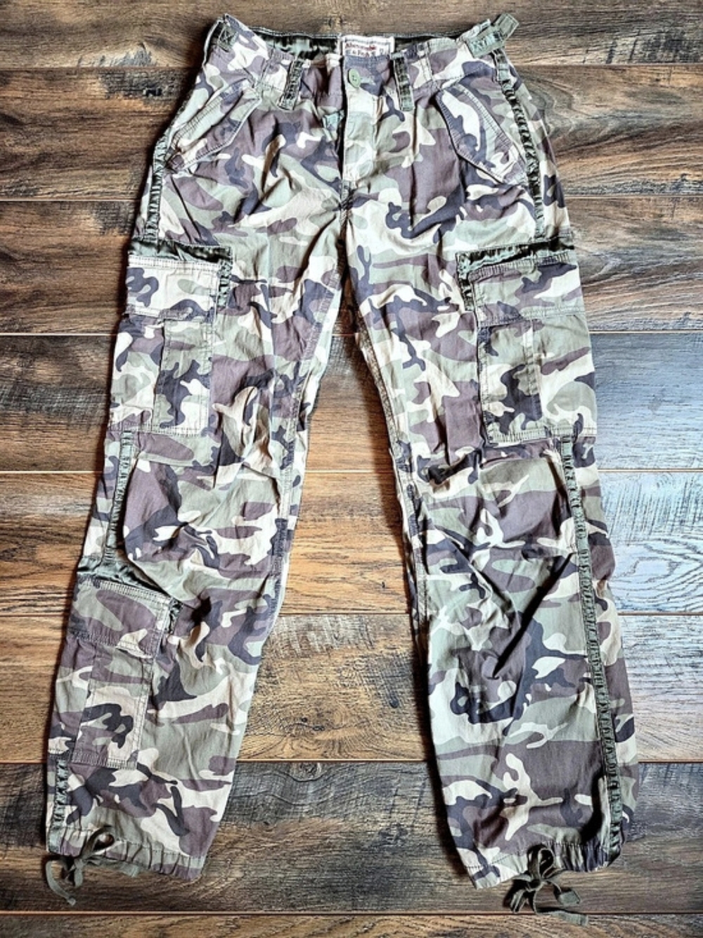 Abercrombie & Fitch Camo Cargo Pants 25S 0S Low Rise Baggy Y2K Archive 156F0585